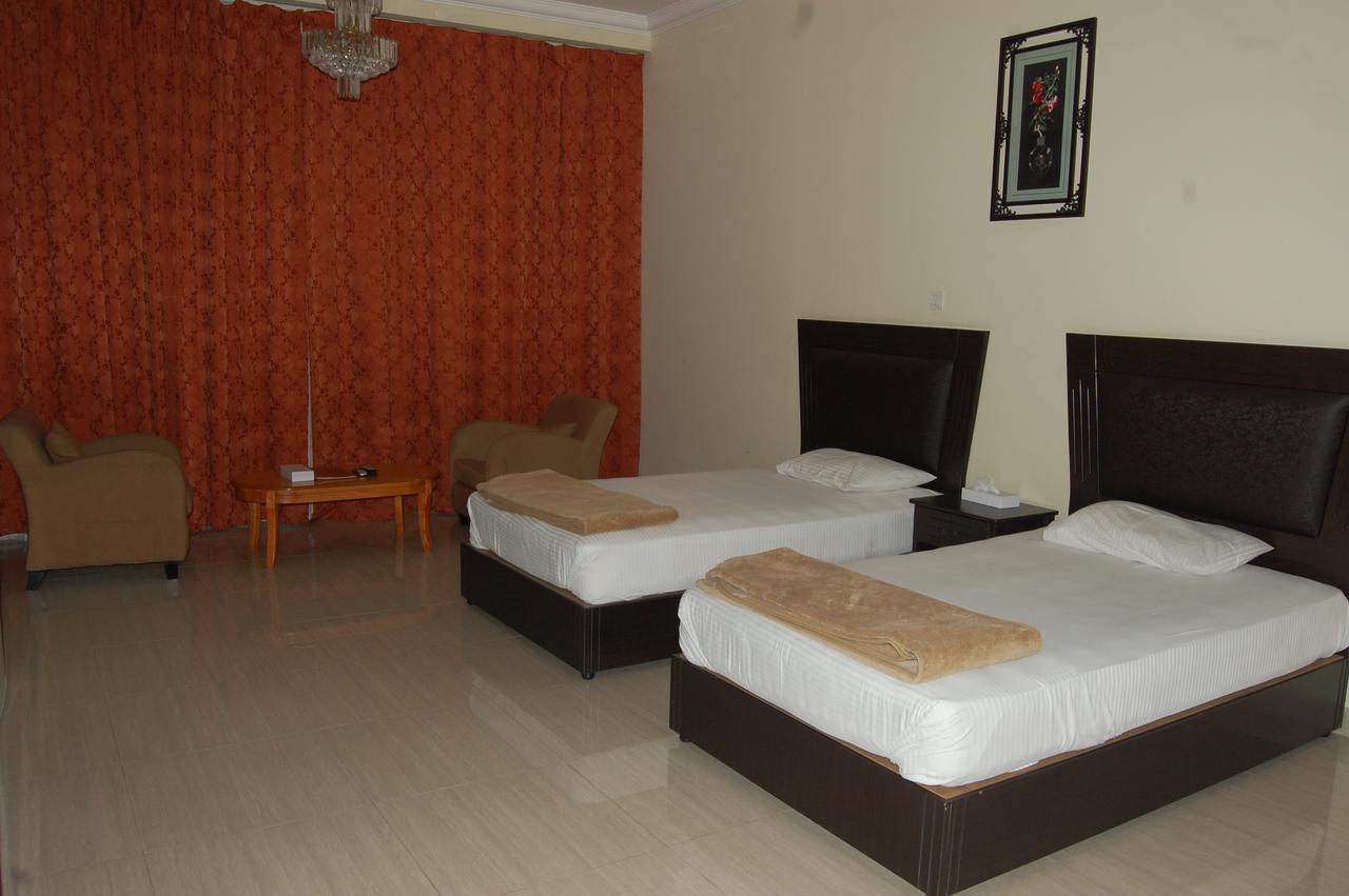 Al Amwaj Hotel ชาร์จาห์ ภายนอก รูปภาพ